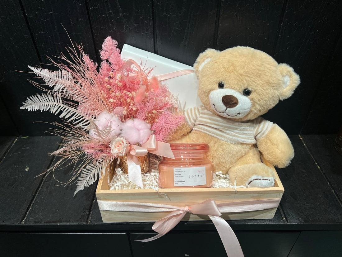 Baby Pink Hamper - ROSE & CO