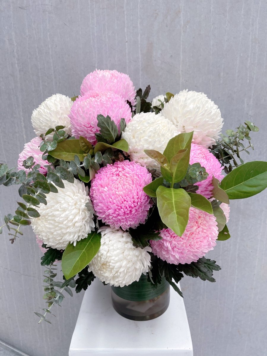 Mothers Day Chrysanthemum Vase - ROSE & CO