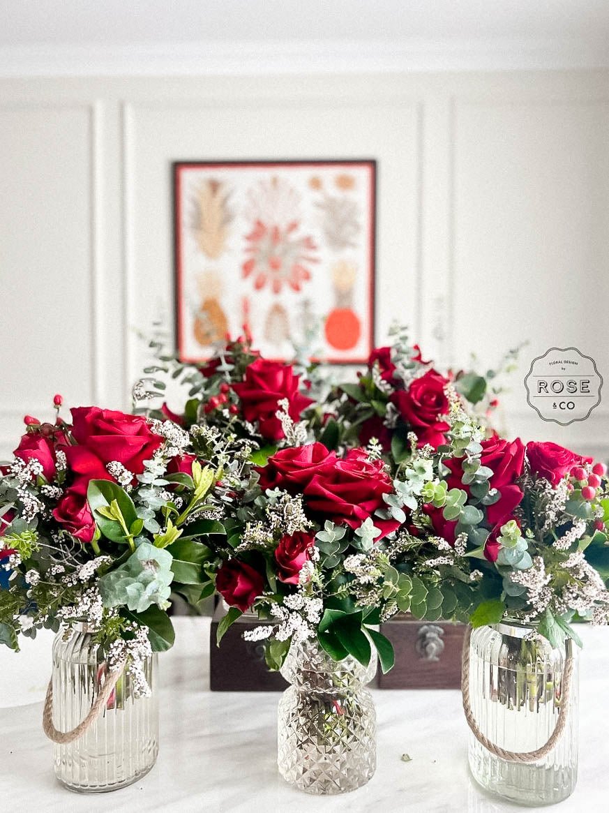 Red colour table posy - ROSE & CO