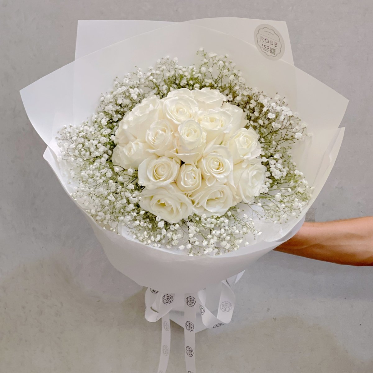 Roses With White Baby’s Breath - ROSE & CO