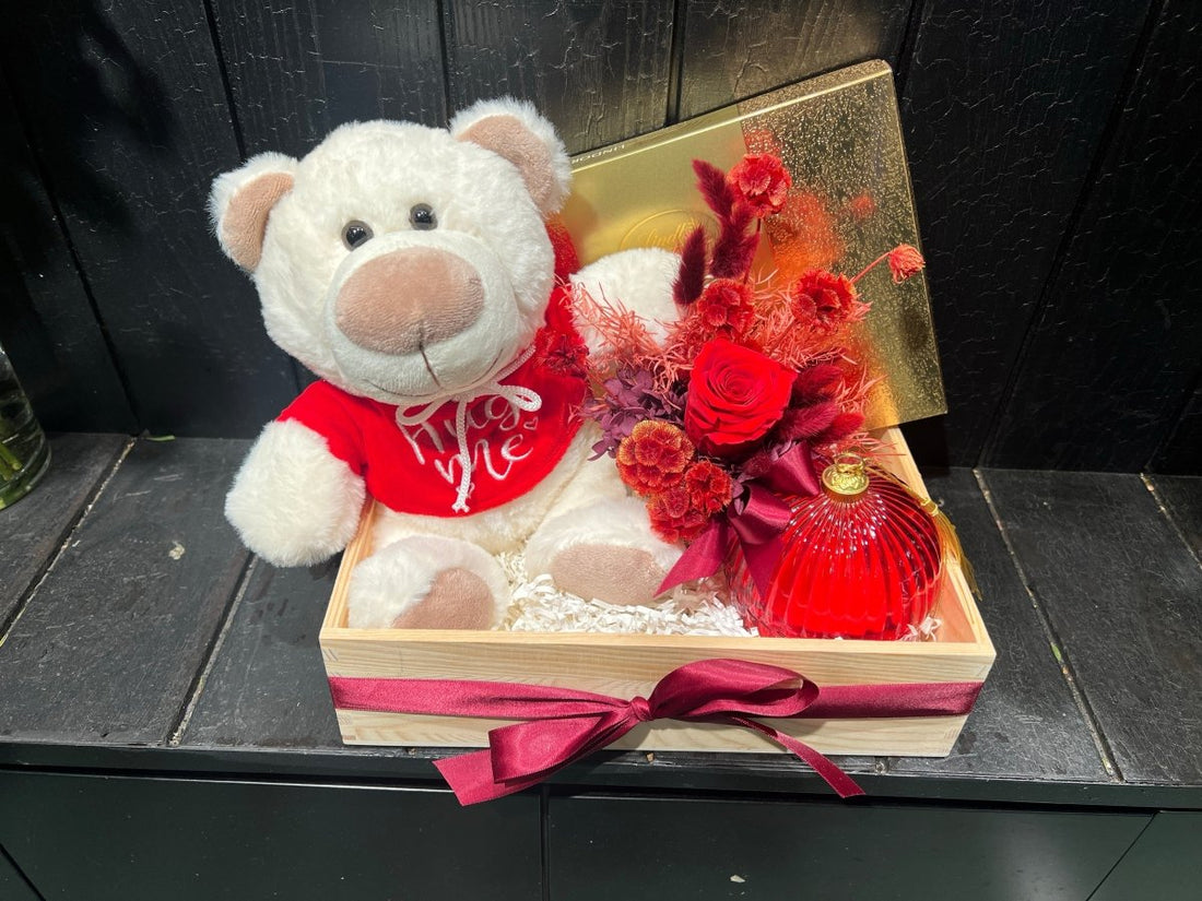 I Love you Hamper - ROSE &amp; CO