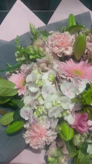 Seasonal Bouquet for your Valentine