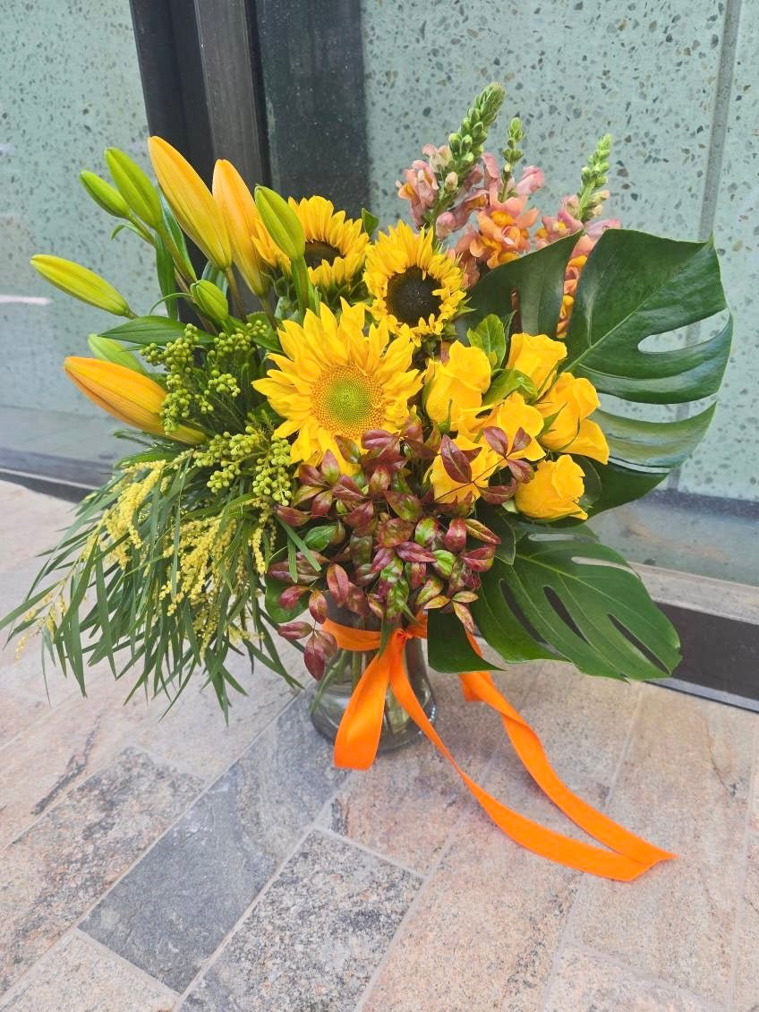 Ray of Sunshine (inc Vase) - ROSE &amp; CO