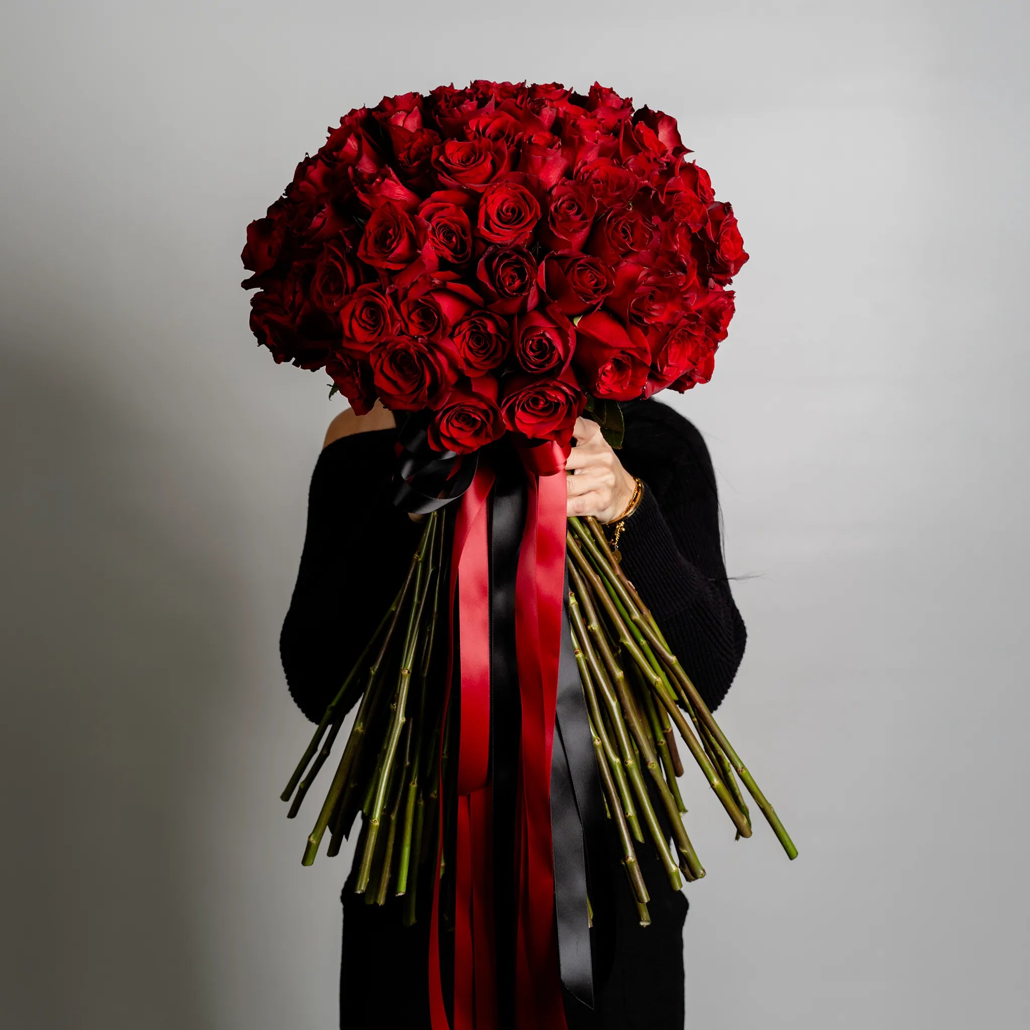 Grand Gesture 100 Red Roses