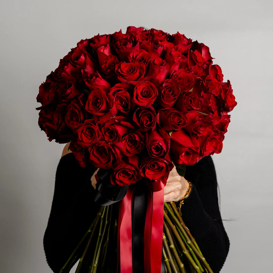 Grand Gesture 100 Red Roses
