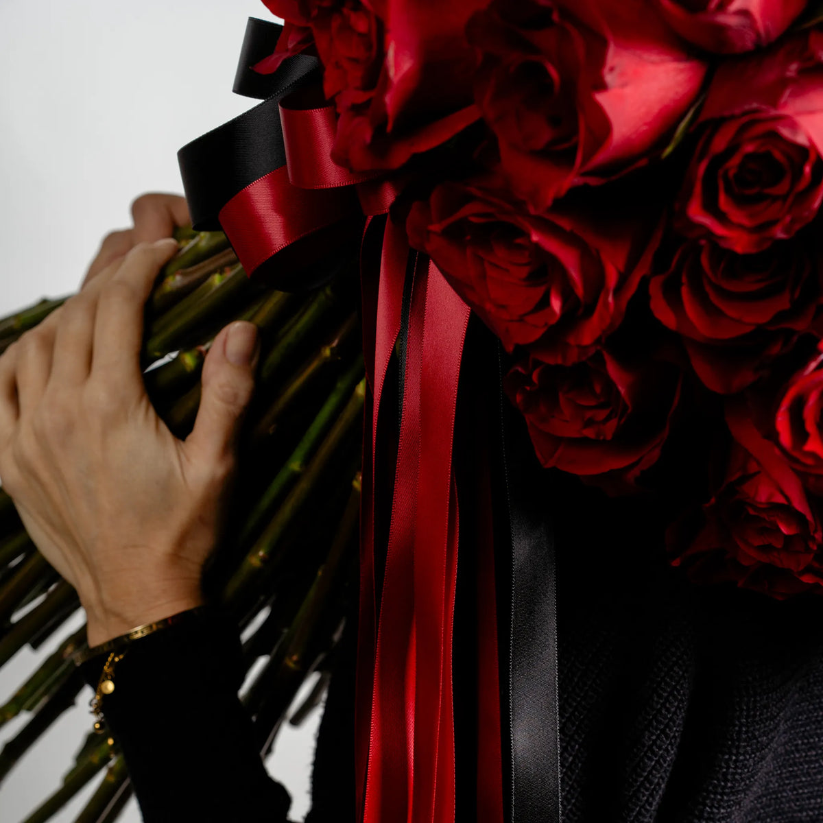 Fresh flowers. Experienced hands. Your vision.