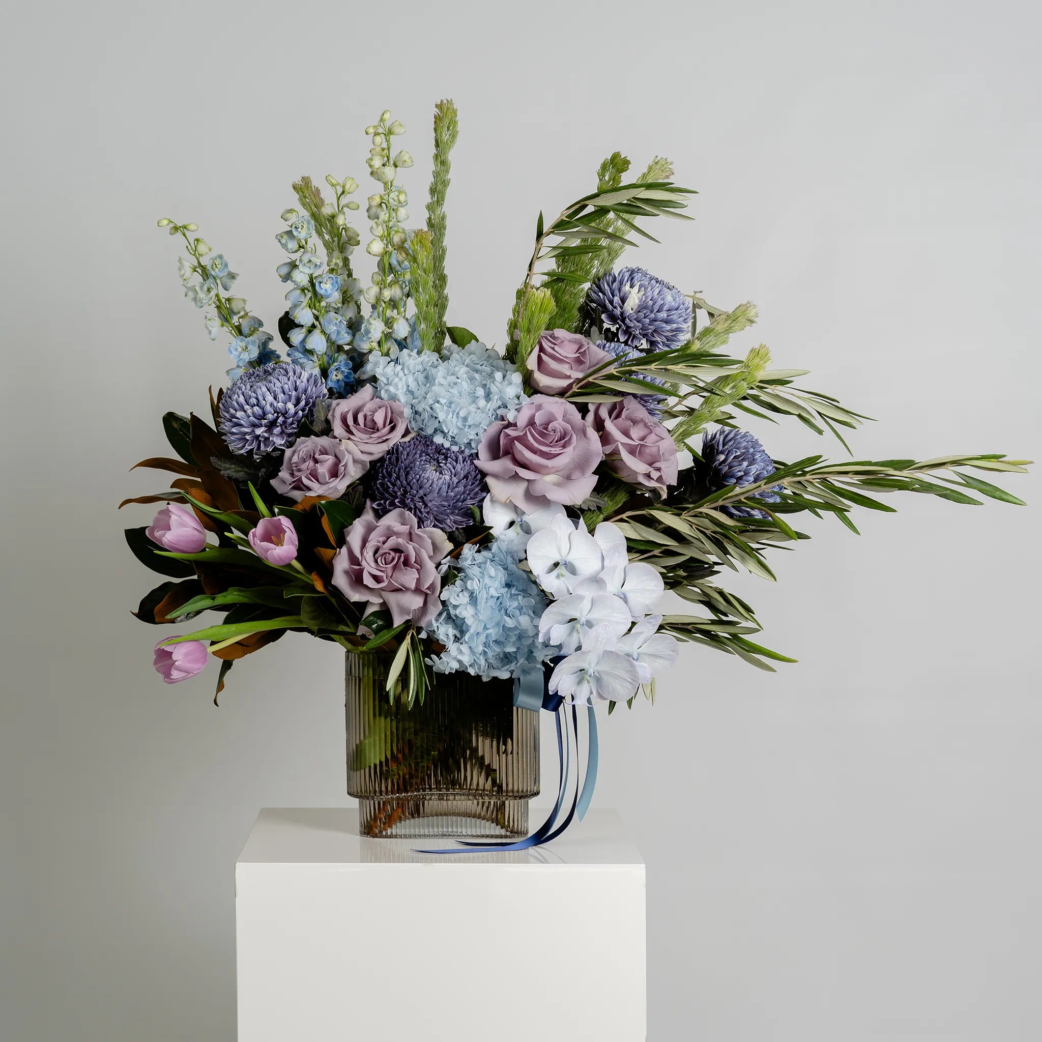 Blue Moon (Vase Included)